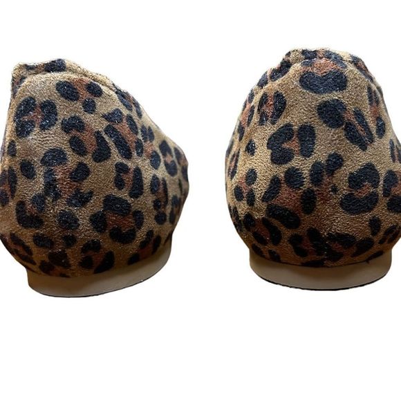 Restricted Leopard Print Flats - Picture 5 of 5